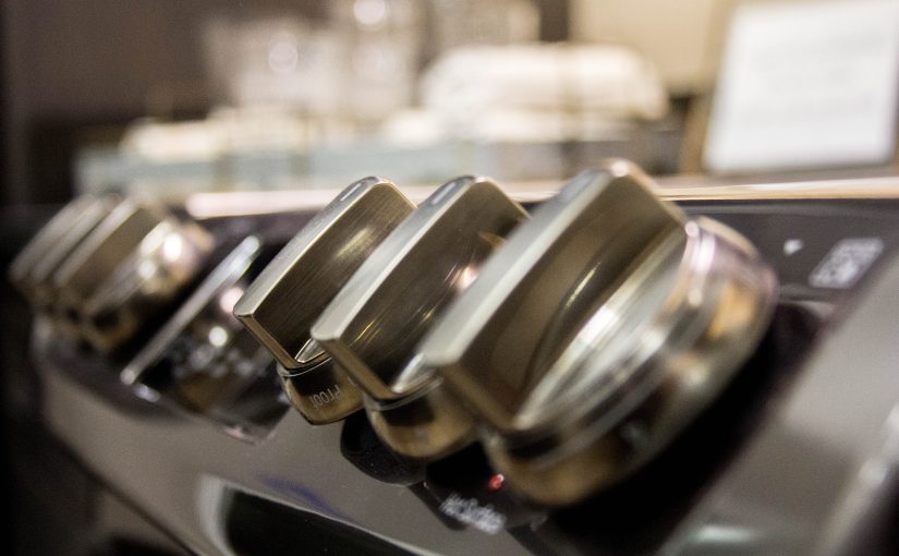 Jakie kroki podjąć kiedy lodówka nie chce schładzać, a pralka wypuszcza wodę?